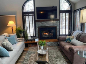 Galena Getaway End unit townhome on South Golf Course
